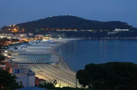 Bed & Breakfast Turistico Con Indipendenti La Casa Di Nonna Maria Gaeta